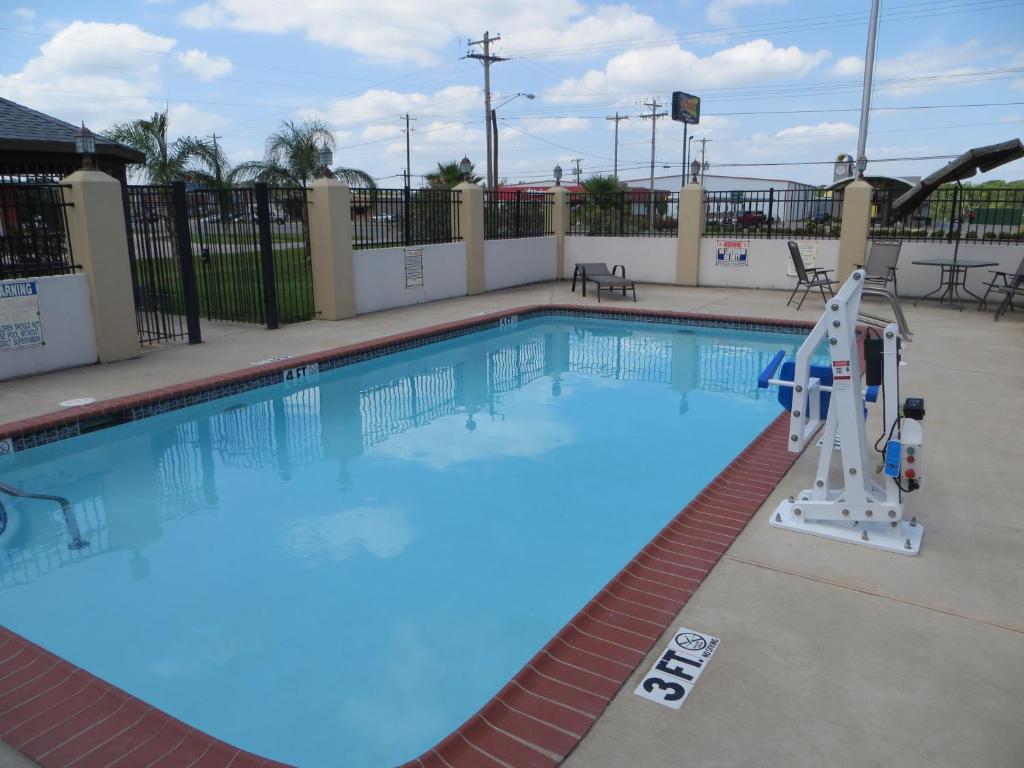 Executive Inn & Suites West Columbia エクステリア 写真